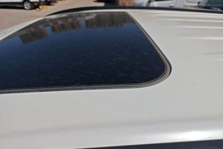 Used Mitsubishi Outlander 2013 2.4L 4x4 Luxury Navigation Edition 5 Seats Roof
