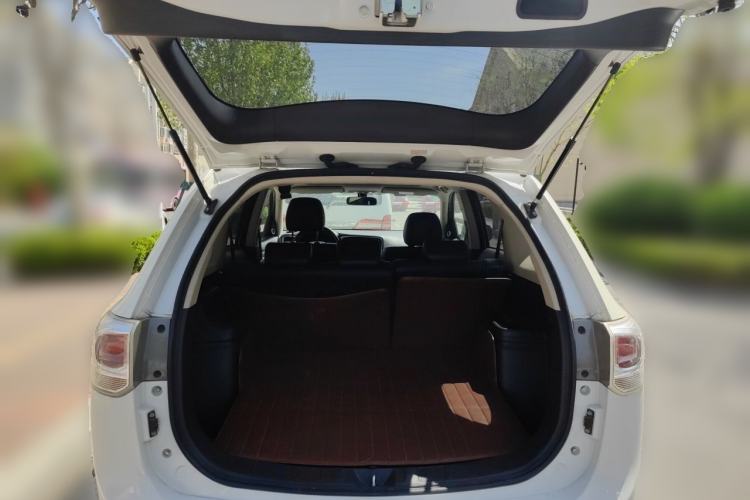 Used Mitsubishi Outlander 2013 2.4L 4x4 Luxury Navigation Edition 5 Seats Trunk