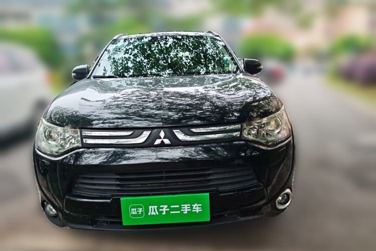 Used Mitsubishi Outlander 2014 2.4L 4x4 Deluxe Value Edition 5 Seats Front