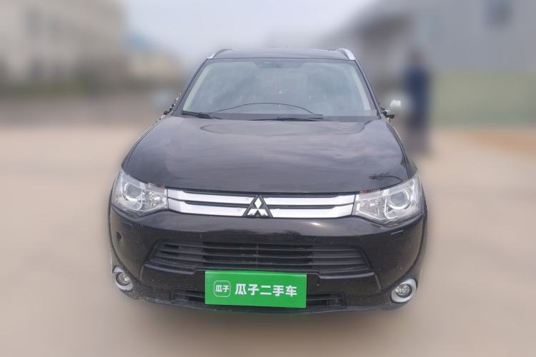 Used Mitsubishi Outlander 2014 2.4L 4x4 Deluxe Value Edition 5 Seats Front