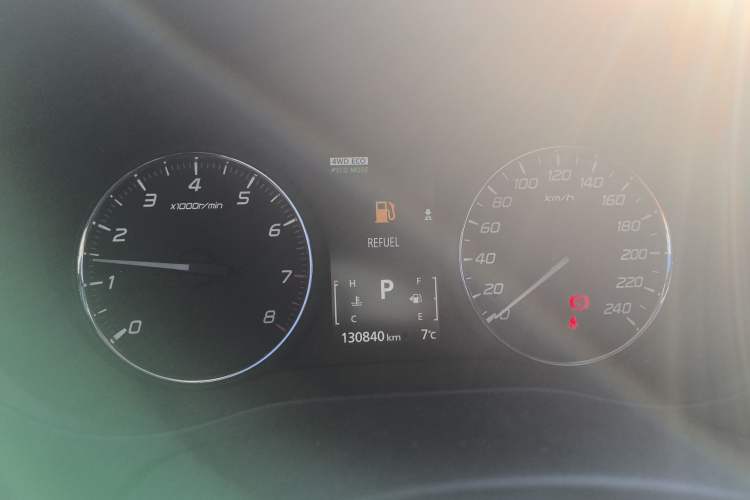 Used Mitsubishi Outlander 2014 2.4L 4x4 Deluxe Value Edition 5 Seats Instrument Cluster