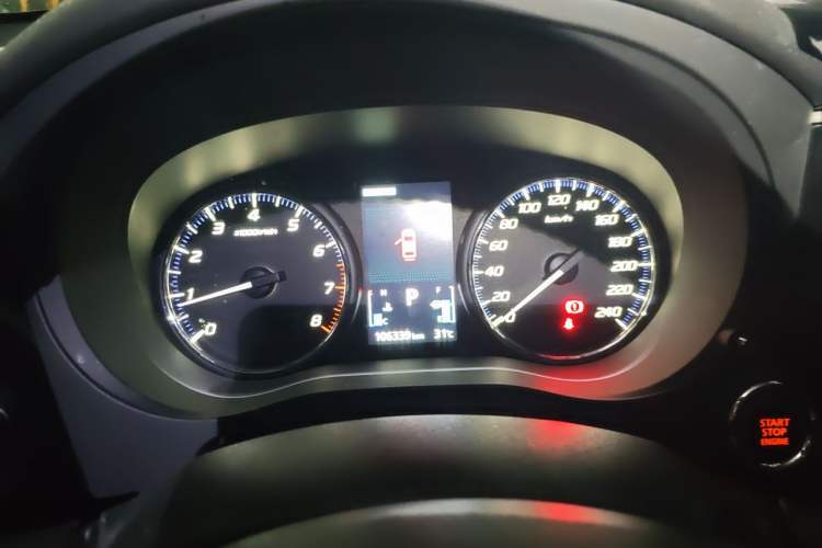 Used Mitsubishi Outlander 2014 2.4L 4x4 Deluxe Value Edition 5 Seats Instrument Cluster