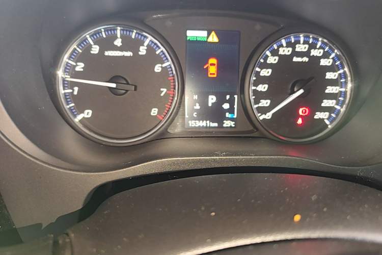 Used Mitsubishi Outlander 2014 2.4L 4x4 Deluxe Value Edition 5 Seats Instrument Cluster