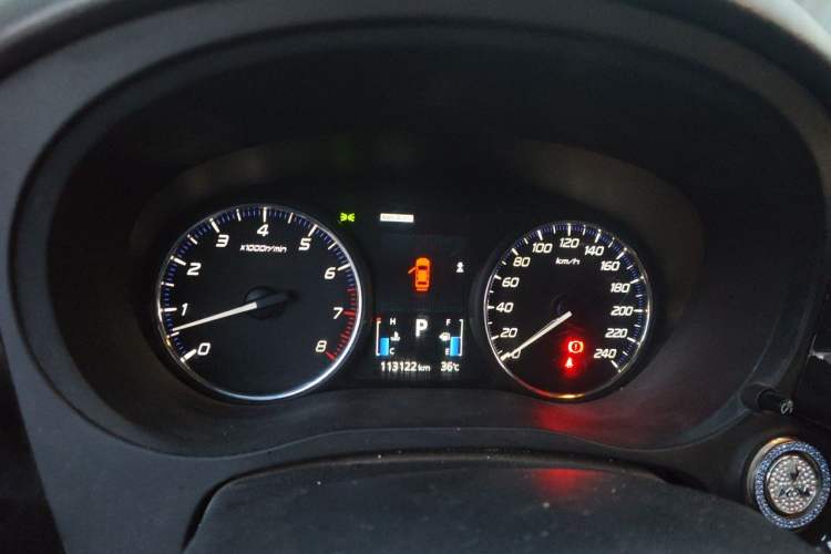 Used Mitsubishi Outlander 2014 2.4L 4x4 Deluxe Value Edition 7 Seats Instrument Cluster