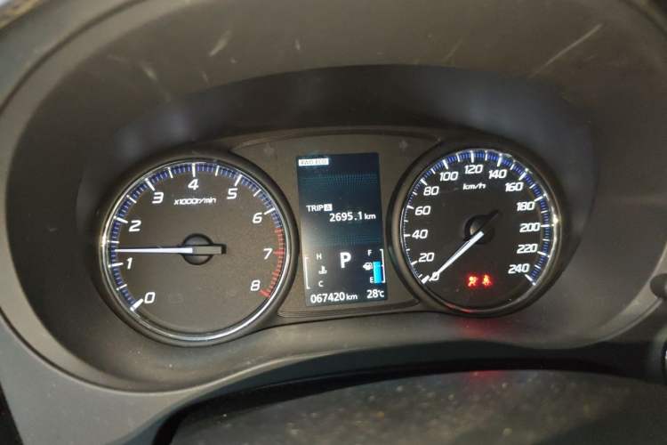 Used Mitsubishi Outlander 2014 2.4L 4x4 Deluxe Value Edition 7 Seats Instrument Cluster