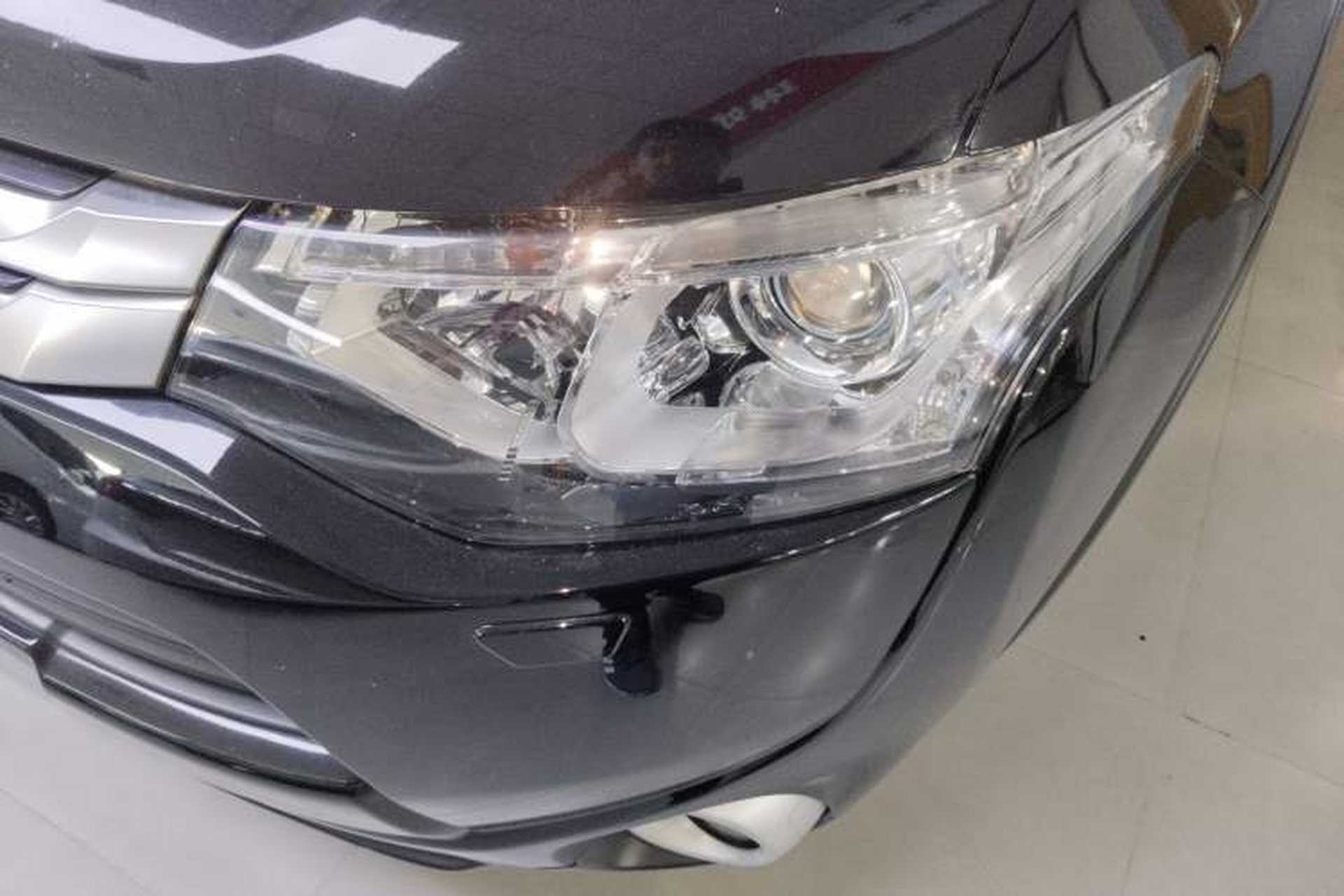 Used Mitsubishi Outlander 2014 2.4L 4x4 Deluxe Value Edition 5 Seats Left Front Headlight