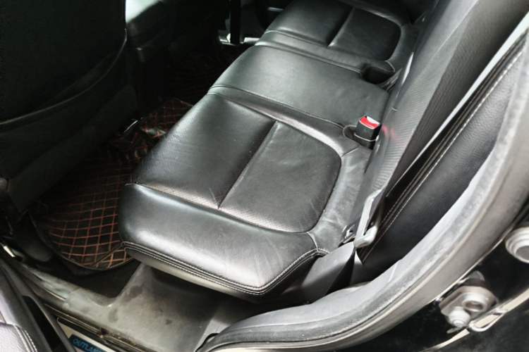 Used Mitsubishi Outlander 2014 2.4L 4x4 Deluxe Value Edition 5 Seats Left Rear Seat