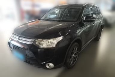 Used Mitsubishi Outlander 2014 2.4L 4x4 Deluxe Value Edition 7 Seats