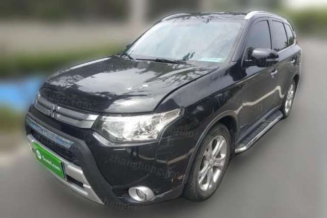 Used Mitsubishi Outlander 2014 2.4L 4x4 Deluxe Value Edition 7 Seats