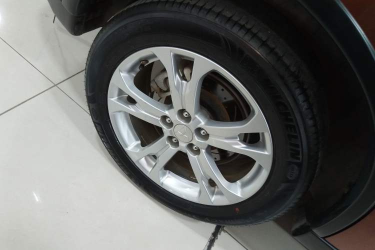 Used Mitsubishi Outlander 2014 2.4L 4x4 Deluxe Value Edition 5 Seats Exterior 2