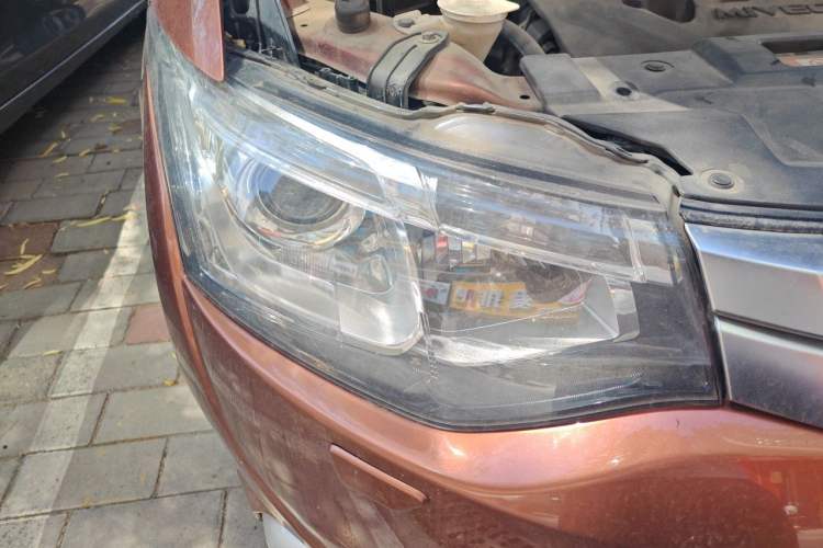 Used Mitsubishi Outlander 2014 2.4L 4x4 Deluxe Value Edition 7 Seats Right Front Headlight