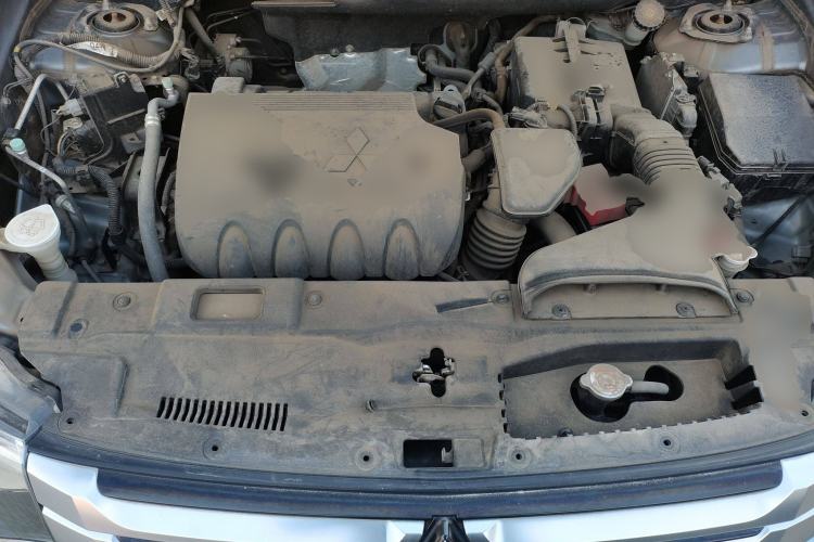 Used Mitsubishi Outlander 2014 2.4L 4x4 Deluxe Value Edition 5 Seats Engine Bay