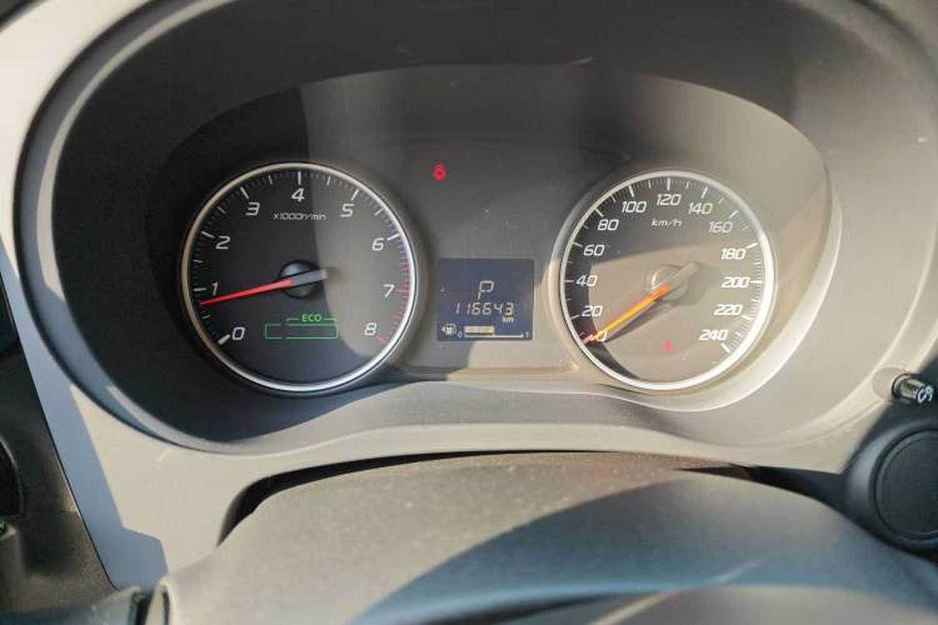Used Mitsubishi Outlander 2014 2.0L Two-Wheel Drive Sport Value Edition 5 Seats Odometer Close Up