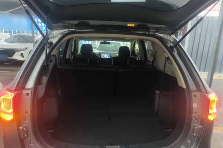 Used Mitsubishi Outlander 2014 2.4L 4x4 Deluxe Value Edition 7 Seats Trunk