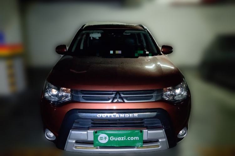 Used Mitsubishi Outlander 2014 2.4L 4x4 Deluxe Value Edition 5 Seats Front
