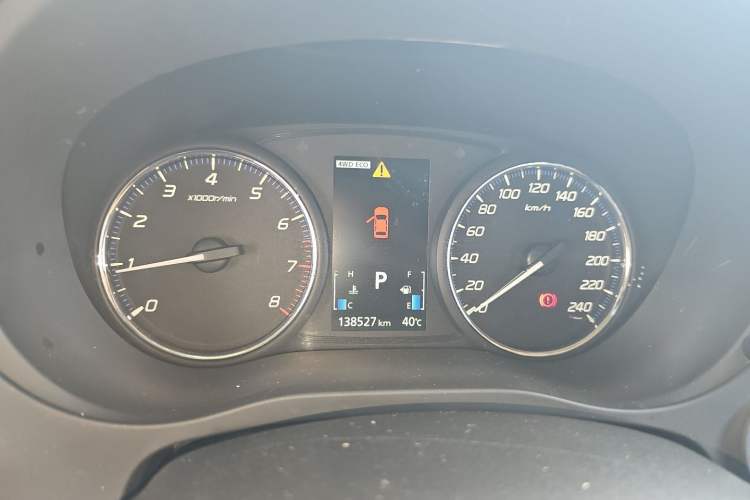 Used Mitsubishi Outlander 2014 2.4L 4x4 Deluxe Value Edition 5 Seats Instrument Cluster