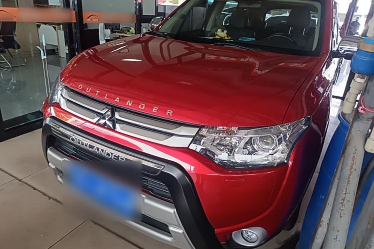 Used Mitsubishi Outlander 2014 2.4L 4x4 Deluxe Value Edition 5 Seats Guazi used car, China used car export, Used car for sale, Used Mitsubishi cars, Cheapest cars for sale