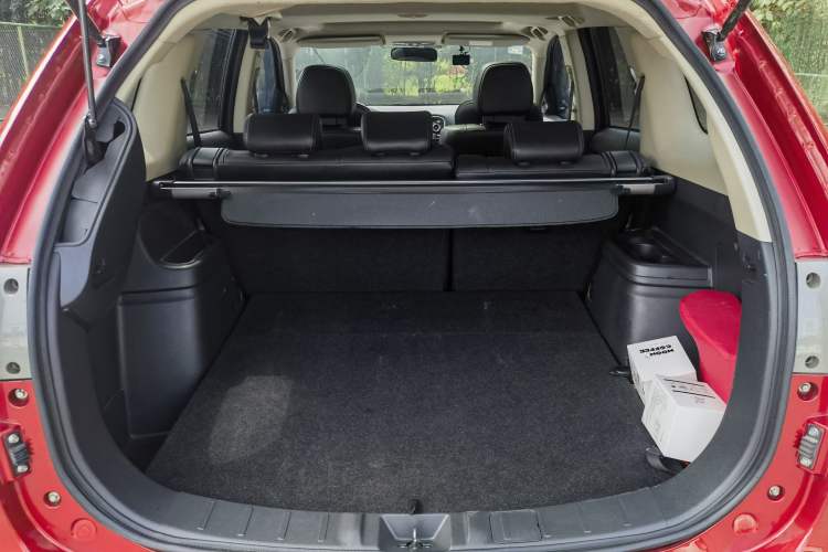 Used Mitsubishi Outlander 2014 2.4L 4x4 Deluxe Value Edition 5 Seats Interior 7