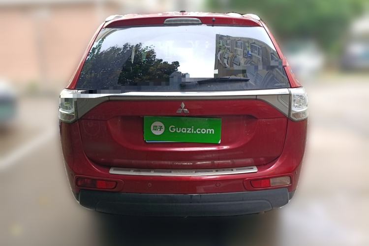Used Mitsubishi Outlander 2014 2.4L 4x4 Deluxe Value Edition 5 Seats Rear