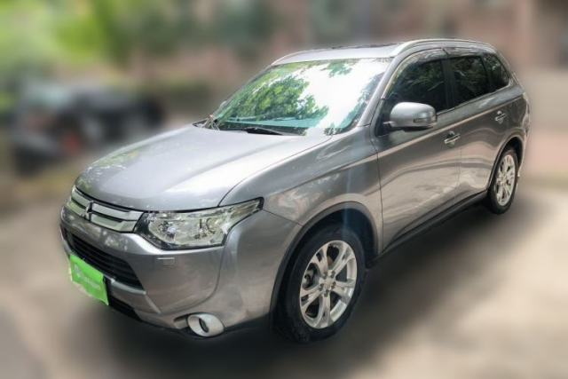 Used Mitsubishi Outlander 2014 2.4L 4x4 Deluxe Value Edition 5 Seats