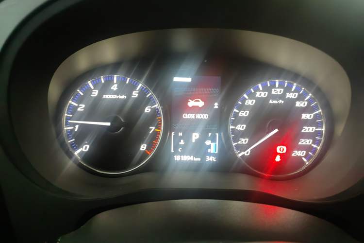 Used Mitsubishi Outlander 2014 2.4L 4x4 Deluxe Value Edition 5 Seats Instrument Cluster