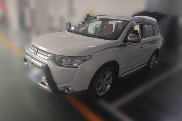 Used Mitsubishi Outlander 2014 2.4L 4x4 Deluxe Value Edition 5 Seats