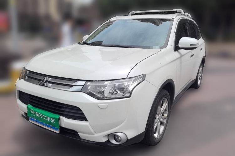 Used Mitsubishi Outlander 2014 2.4L 4x4 Deluxe Value Edition 5 Seats Guazi used car, China used car export, Used car for sale, Used  cars, Cheapest cars for sale