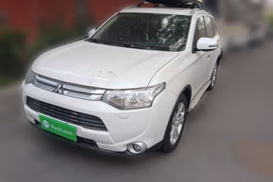 Used Mitsubishi Outlander 2014 2.4L 4x4 Deluxe Value Edition 5 Seats