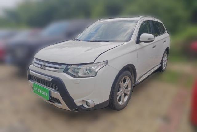 Used Mitsubishi Outlander 2014 2.4L 4x4 Deluxe Value Edition 5 Seats