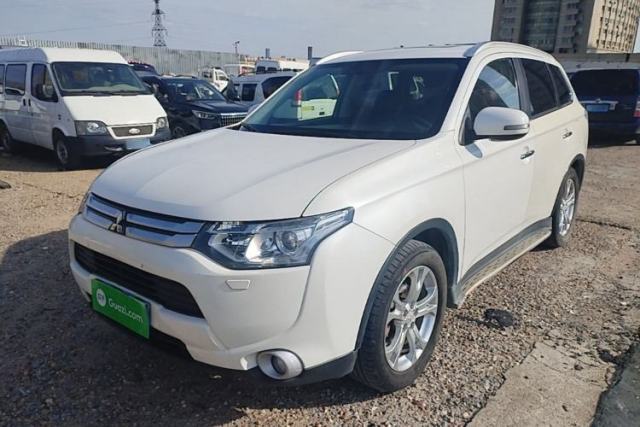 Used Mitsubishi Outlander 2014 2.4L 4x4 Deluxe Value Edition 5 Seats