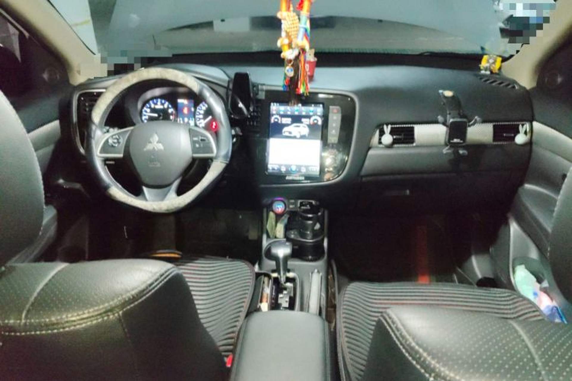 Used Mitsubishi Outlander 2014 2.4L 4x4 Deluxe Value Edition 5 Seats Center Console