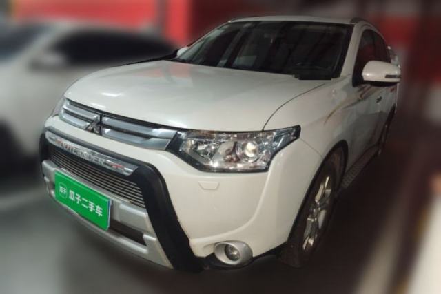 Used Mitsubishi Outlander 2014 2.4L 4x4 Deluxe Value Edition 5 Seats