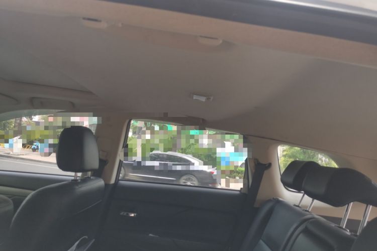 Used Mitsubishi Outlander 2014 2.4L 4x4 Deluxe Value Edition 5 Seats Headliner
