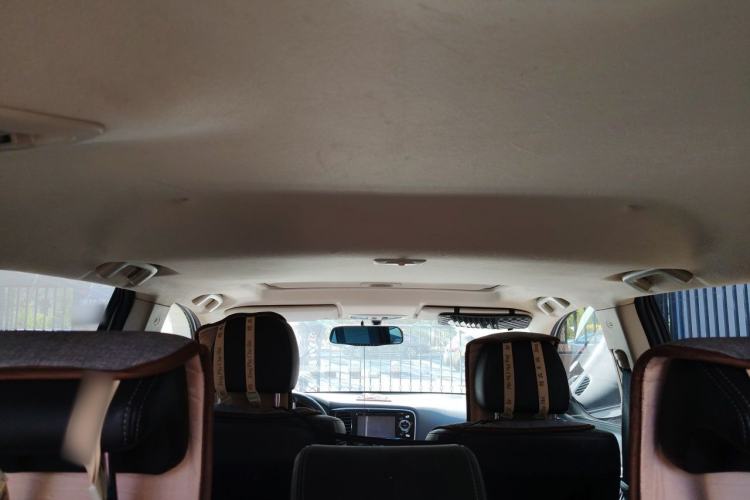 Used Mitsubishi Outlander 2014 2.4L 4x4 Deluxe Value Edition 5 Seats Headliner