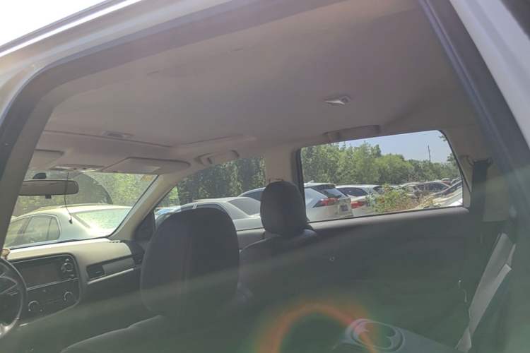 Used Mitsubishi Outlander 2014 2.4L 4x4 Deluxe Value Edition 5 Seats Headliner