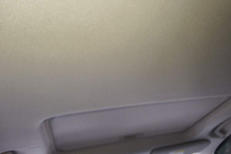 Used Mitsubishi Outlander 2014 2.4L 4x4 Deluxe Value Edition 7 Seats Headliner
