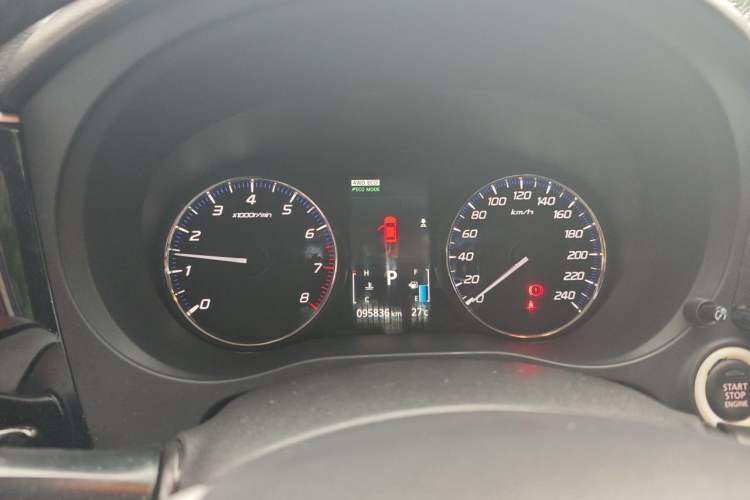 Used Mitsubishi Outlander 2014 2.4L 4x4 Deluxe Value Edition 5 Seats Instrument Cluster