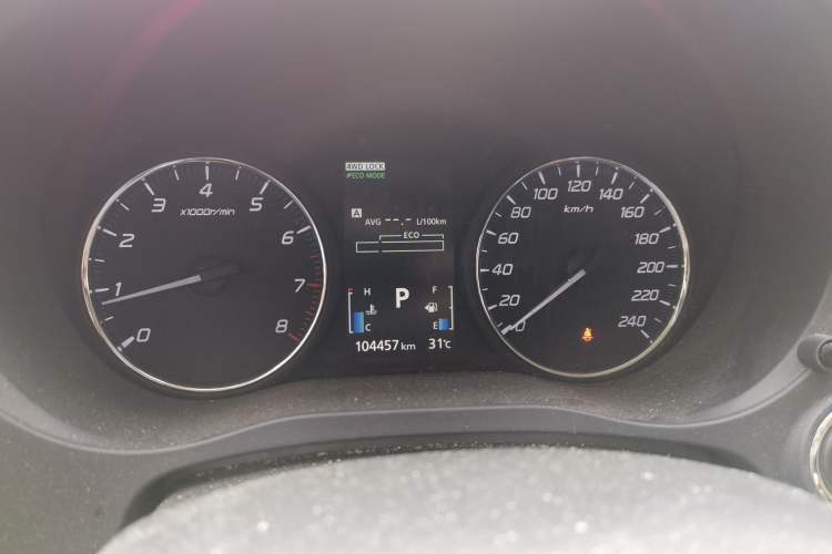 Used Mitsubishi Outlander 2014 2.4L 4x4 Deluxe Value Edition 5 Seats Instrument Cluster