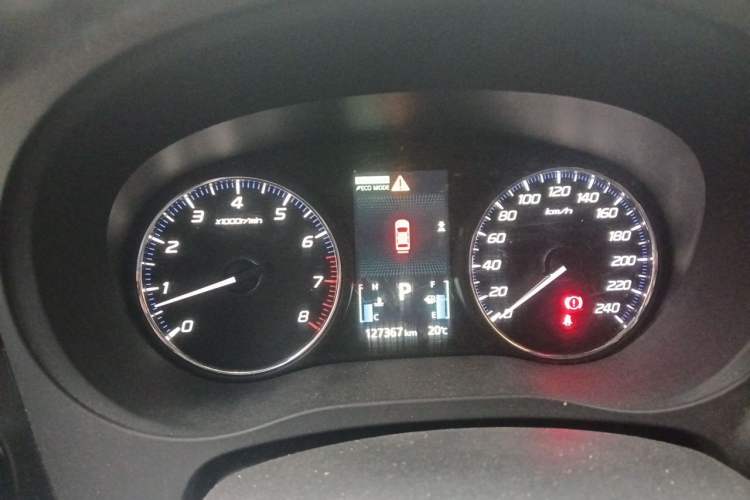 Used Mitsubishi Outlander 2014 2.4L 4x4 Deluxe Value Edition 5 Seats Instrument Cluster