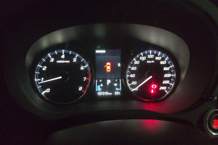 Used Mitsubishi Outlander 2014 2.4L 4x4 Deluxe Value Edition 5 Seats Instrument Cluster