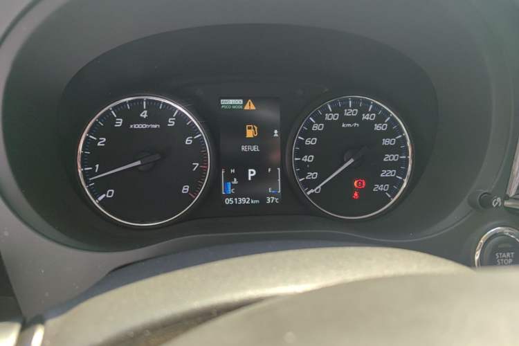 Used Mitsubishi Outlander 2014 2.4L 4x4 Deluxe Value Edition 5 Seats Instrument Cluster
