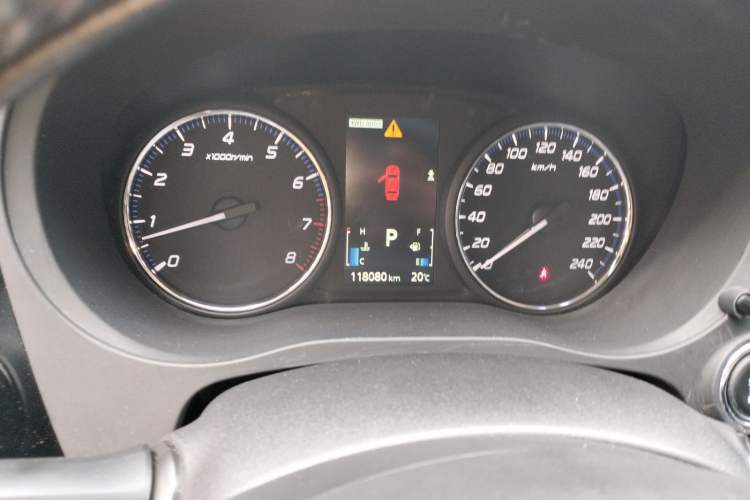 Used Mitsubishi Outlander 2014 2.4L 4x4 Deluxe Value Edition 5 Seats Instrument Cluster