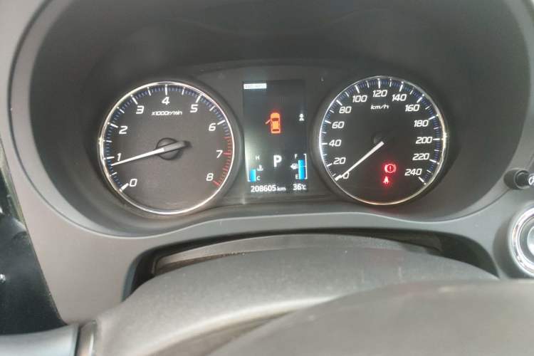 Used Mitsubishi Outlander 2014 2.4L 4x4 Deluxe Value Edition 5 Seats Instrument Cluster