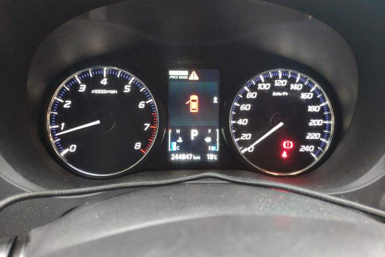 Used Mitsubishi Outlander 2014 2.4L 4x4 Deluxe Value Edition 5 Seats Instrument Cluster