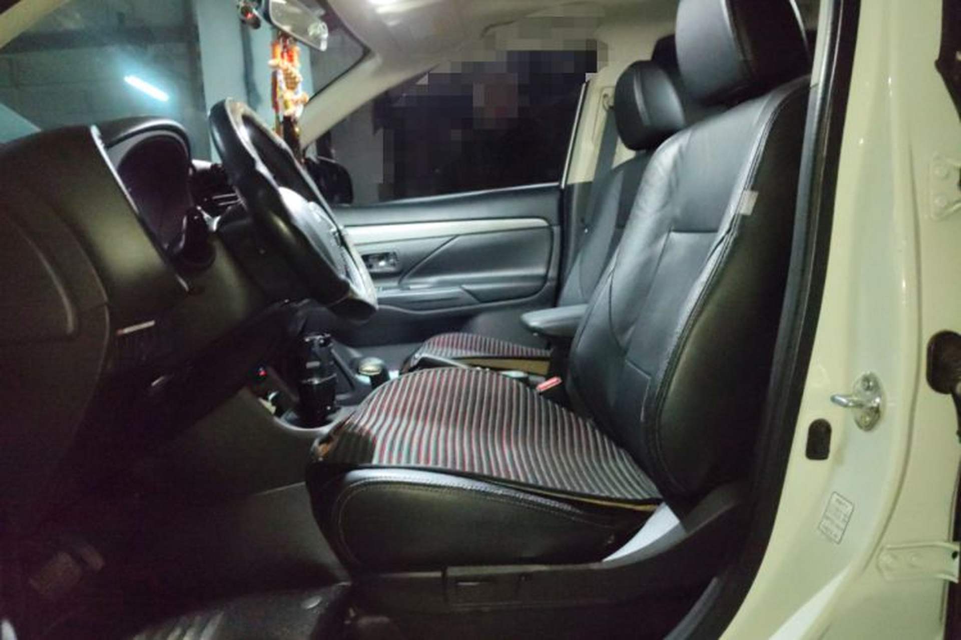 Used Mitsubishi Outlander 2014 2.4L 4x4 Deluxe Value Edition 5 Seats Left Front Seat