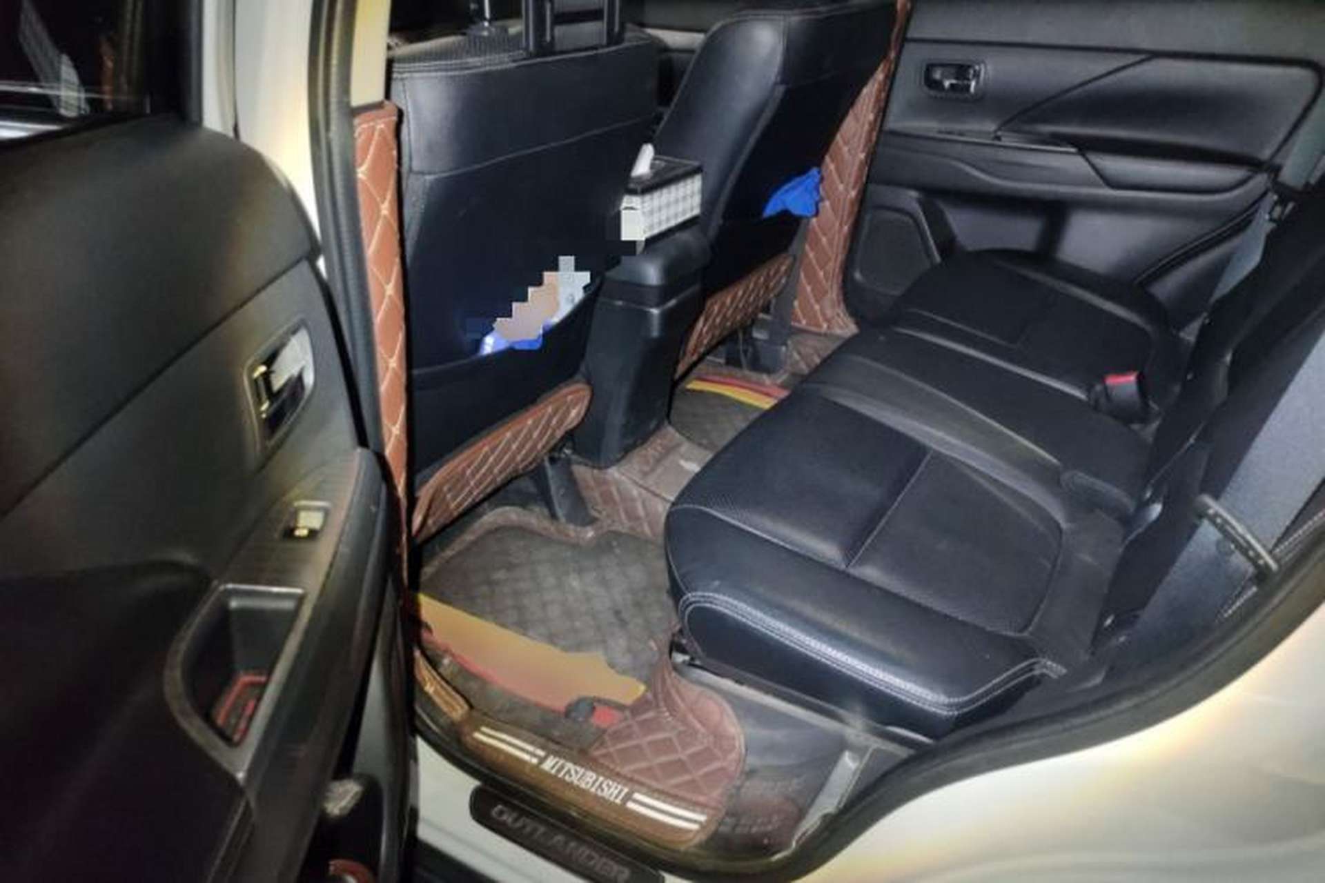 Used Mitsubishi Outlander 2014 2.4L 4x4 Deluxe Value Edition 7 Seats Left Rear Seat