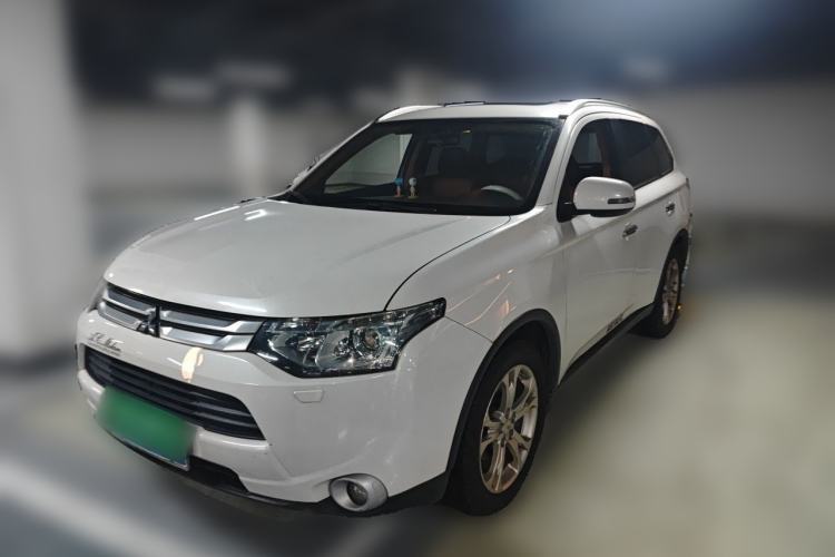 Used Mitsubishi Outlander 2014 2.4L 4x4 Deluxe Value Edition 7 Seats Guazi used car, China used car export, Used car for sale, Used cars, Cheapest cars for sale