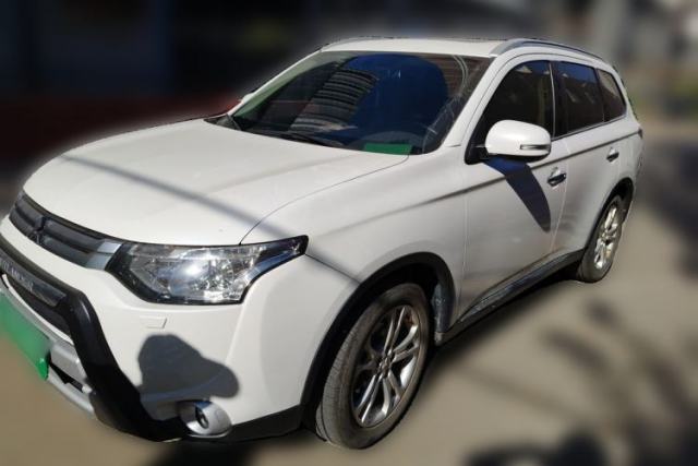 Used Mitsubishi Outlander 2014 2.4L 4x4 Deluxe Value Edition 5 Seats