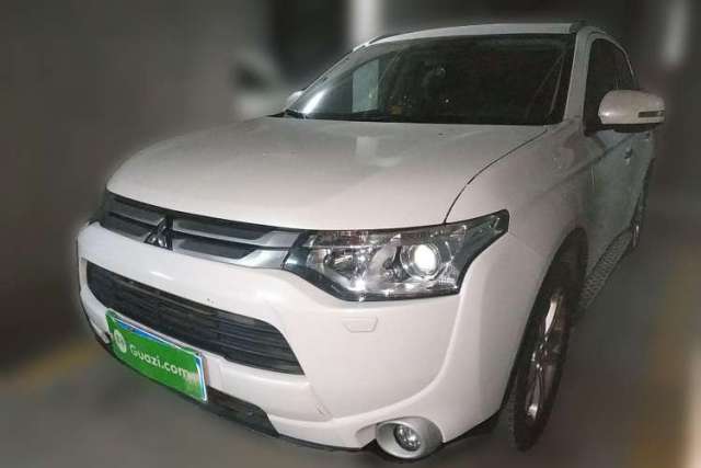 Used Mitsubishi Outlander 2014 2.4L 4x4 Deluxe Value Edition 5 Seats