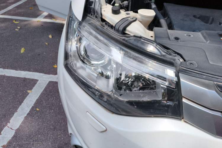Used Mitsubishi Outlander 2014 2.4L 4x4 Deluxe Value Edition 5 Seats Right Front Headlight